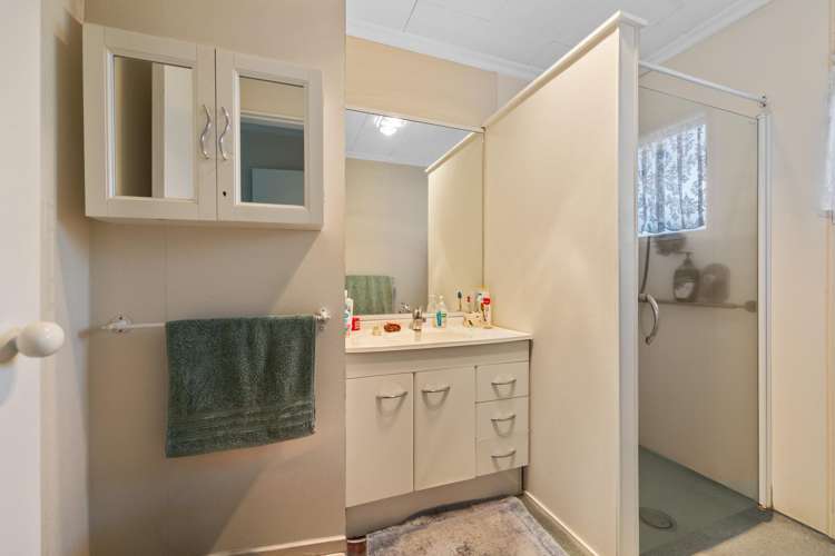 4 Julian Place Westown_14