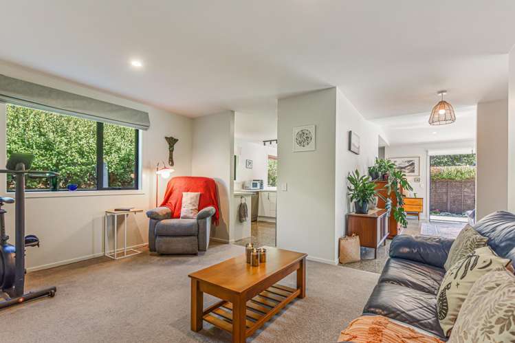 59 Sunningdale Drive Stoke_13