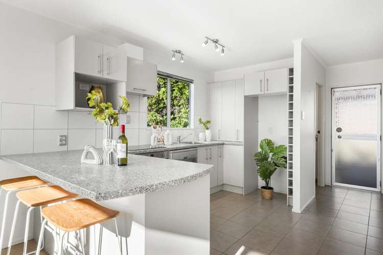 3 Tesla Place Totara Vale_8