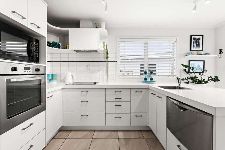 1/40 The Esplanade Westshore_6