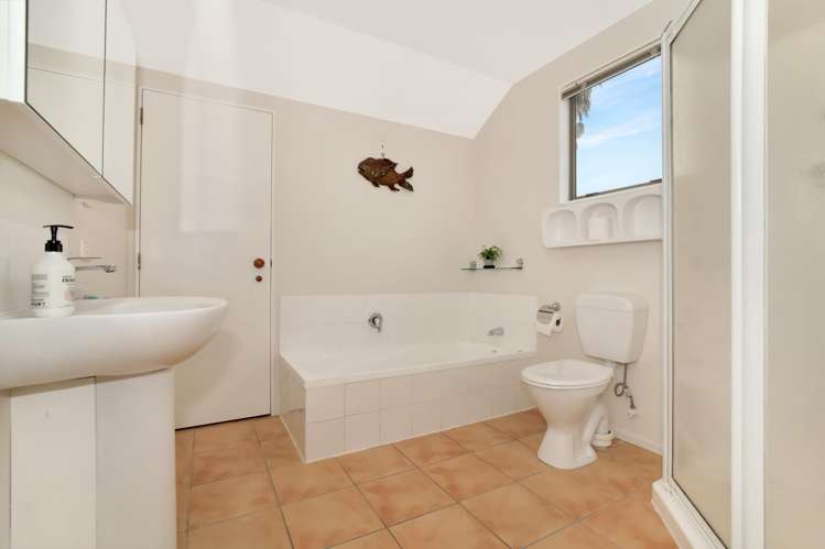 2 Smylie Close Ohauiti_14