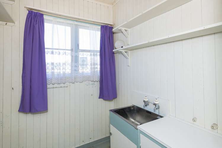 8 De Lautour Road Kaiti_15