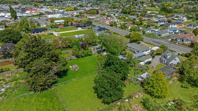 176 Bridge Street Bulls_22