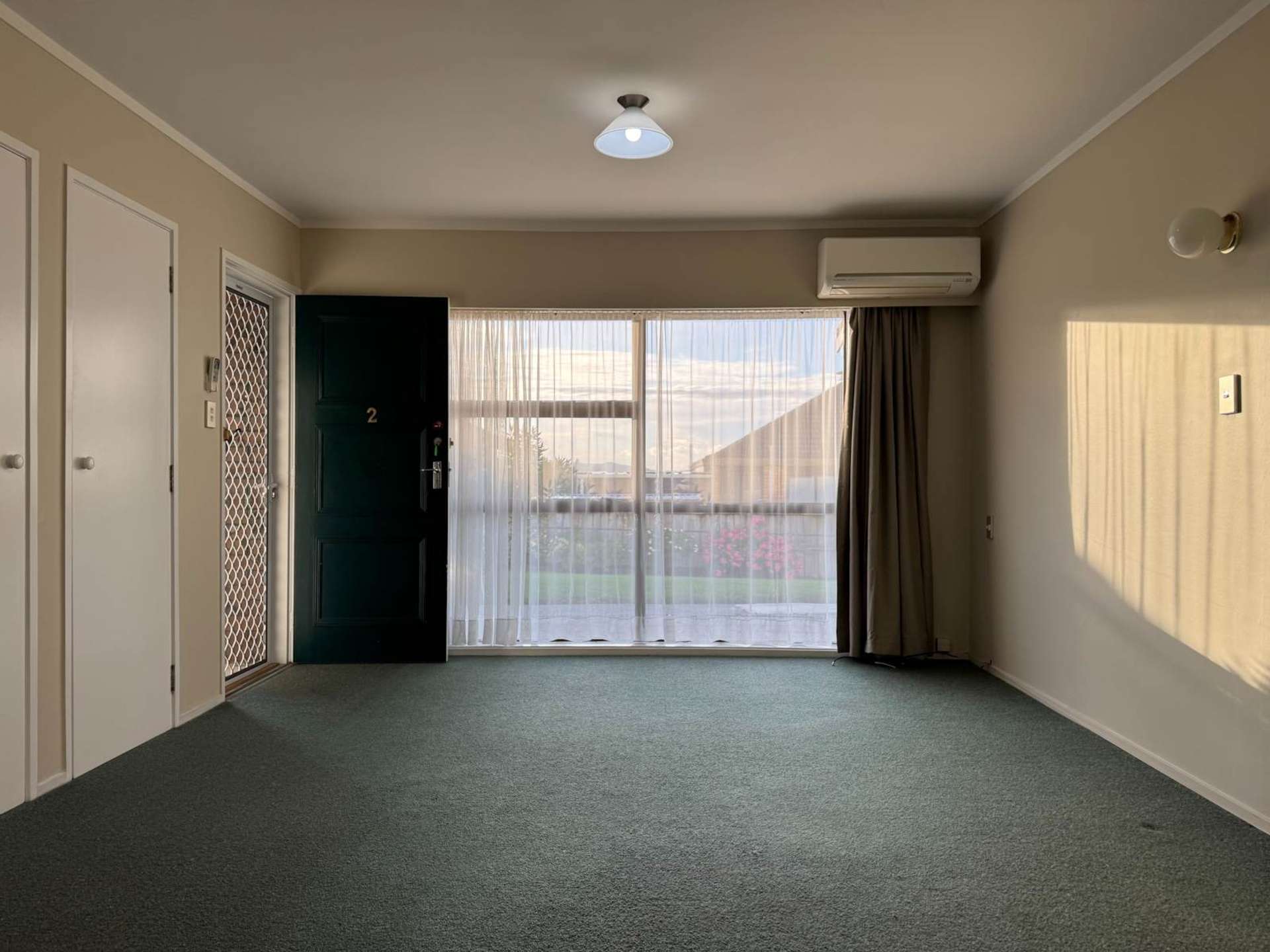 2/14 New Windsor Road Avondale_0