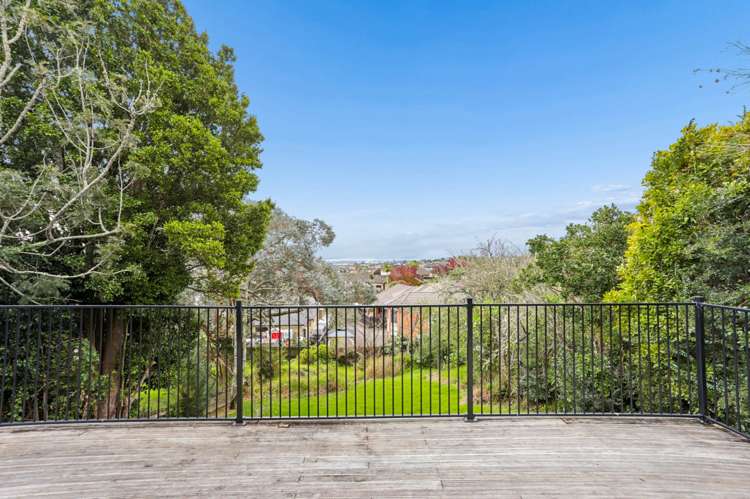 261 Sturges Road_2