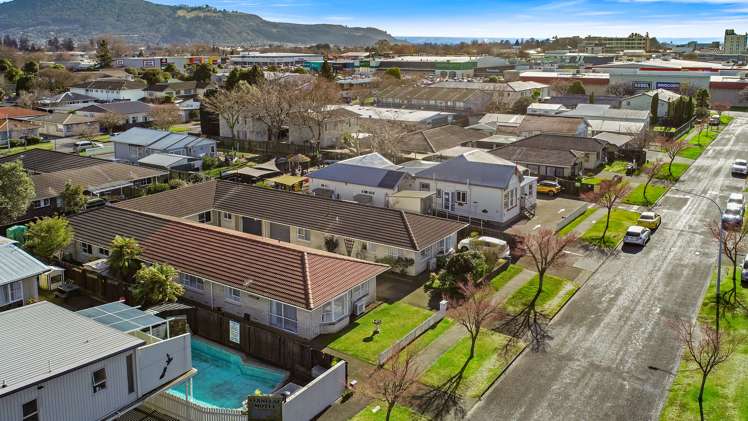 1/19 Toko Street Victoria_13