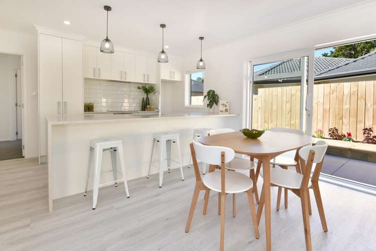 16b Forest Glen Orewa_2