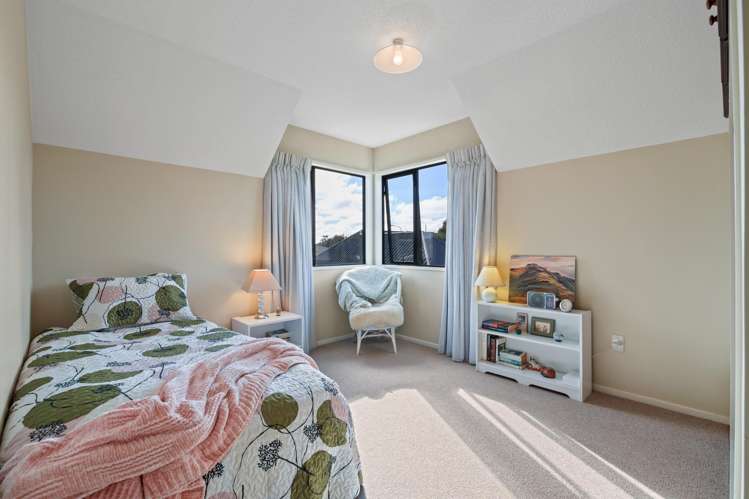 2/4 Gatonby Place Avonhead_10