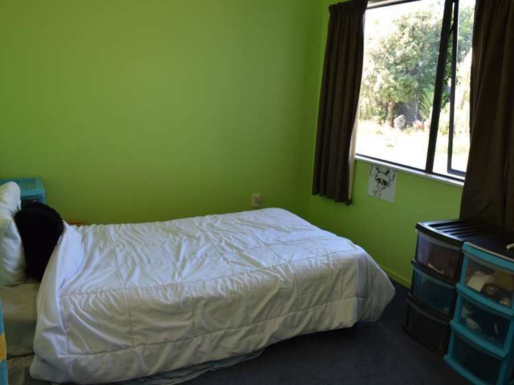 9 Caughley Avenue Otaki Beach_12