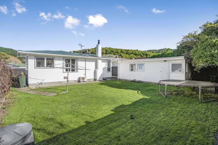 6 Kawatiri Grove Wainuiomata_11
