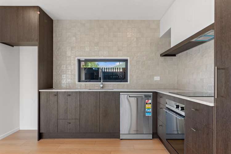 3/10 Seddon Street_1