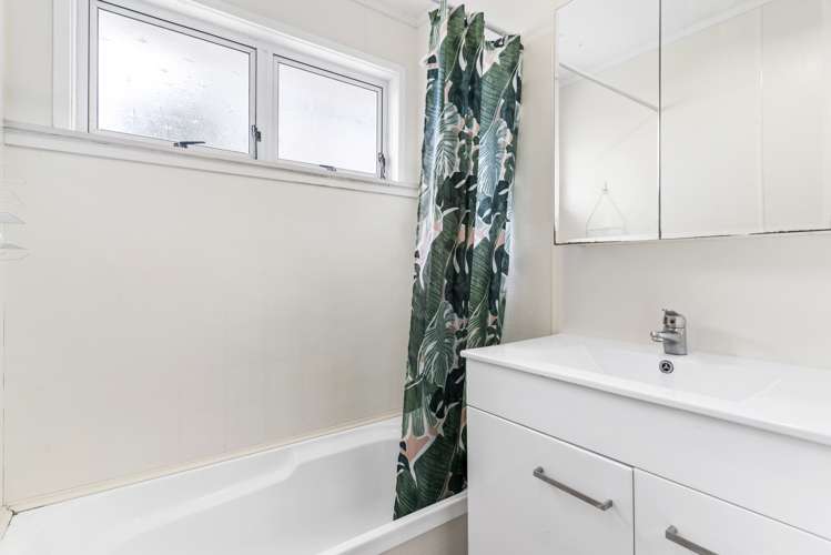 1/11 Talavera Place Te Atatu South_12