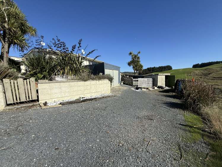 13 Wood Street Kaka Point_15