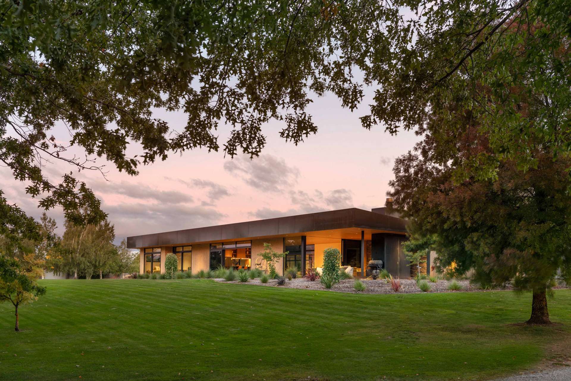 2 Heritage Park Lane Wanaka_0