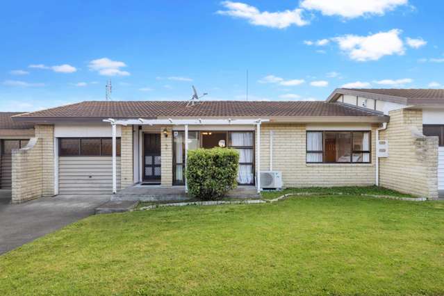 **Sought-After Executive Home in Takanini**