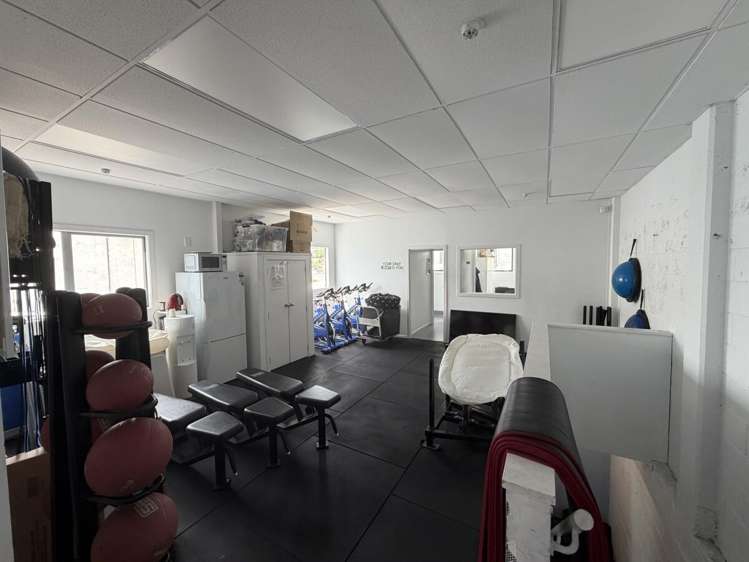 176 West Coast Road Glen Eden_5