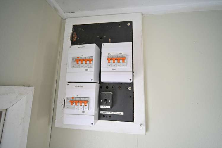 819 Kowhai Street Mahora_9