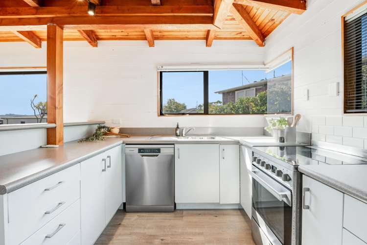 46 De Luen Avenue Tindalls Beach_9