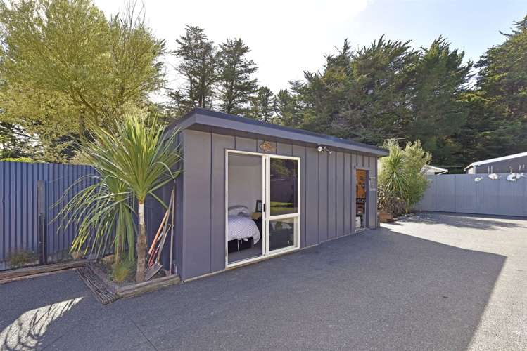 20 Pine Avenue Waikuku Beach_20