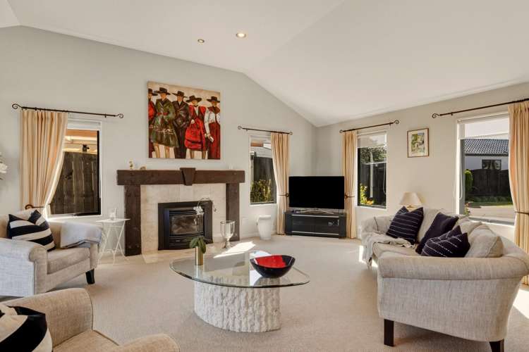 35 Mauritius Key Papamoa_8