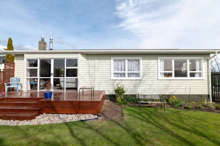 2 Shelley Crescent Stoke_24