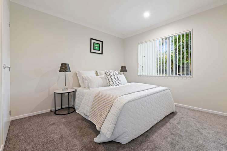 4 Liscooly Place Flat Bush_23