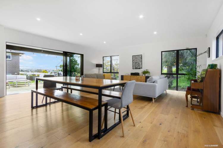 9 Mataki Way Glen Eden_2