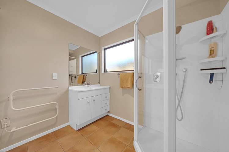 7 Amesbury Rise Henderson_14