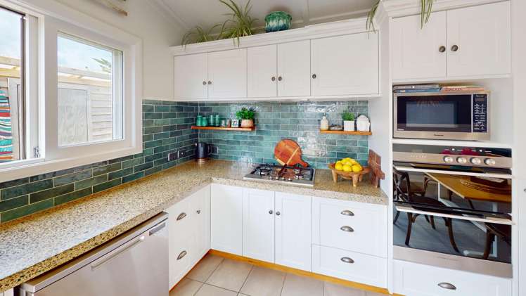 112 Kahukura Avenue Waitarere Beach_9