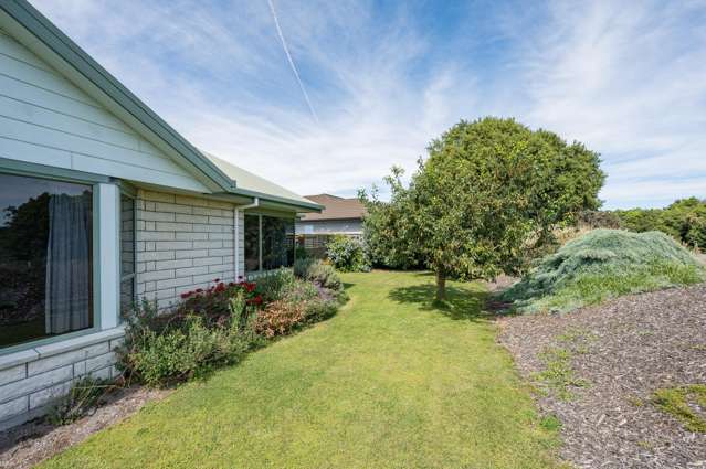 74 Aldinga Avenue Stoke_1
