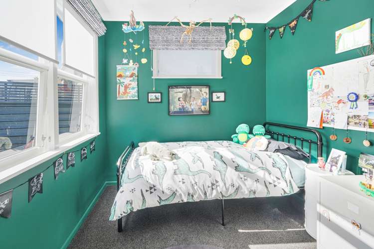 14 Manapouri Place Glenview_19