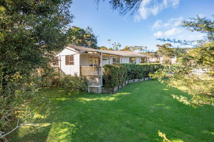 46 Onedin Place Titirangi_1