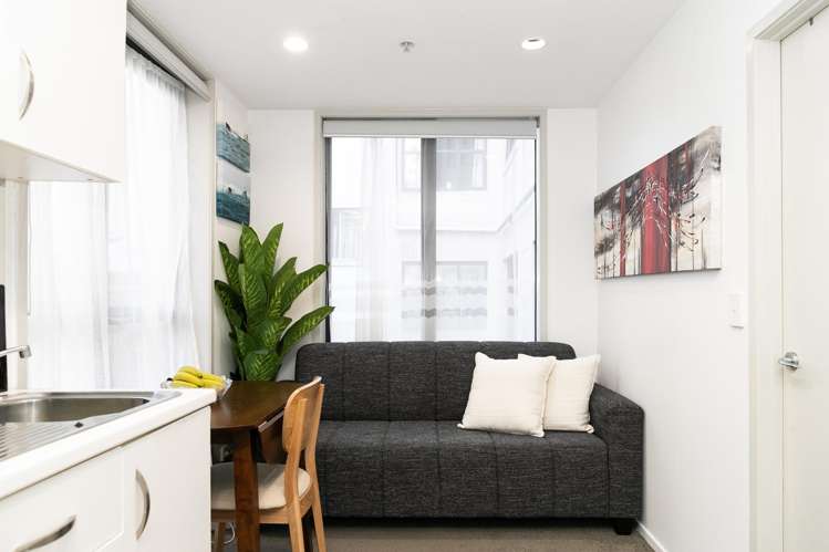 201/36 Eden Crescent_1