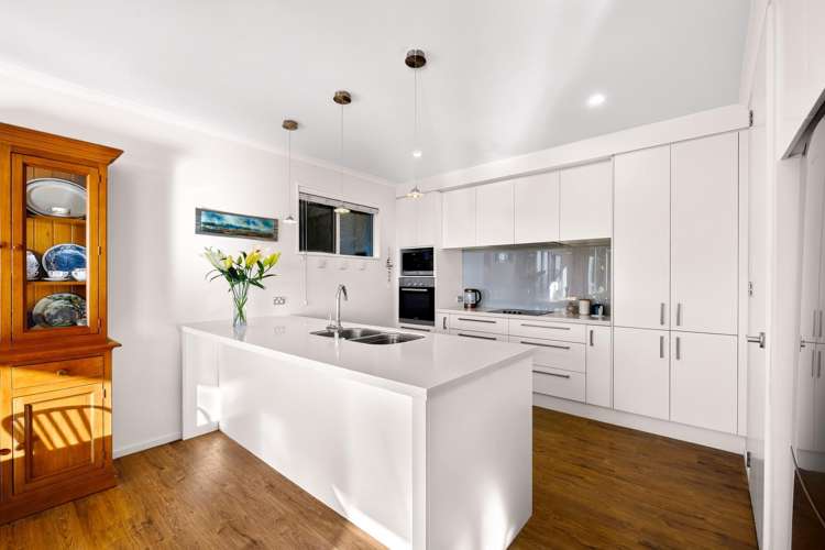 30 Valhalla Drive Richmond_10