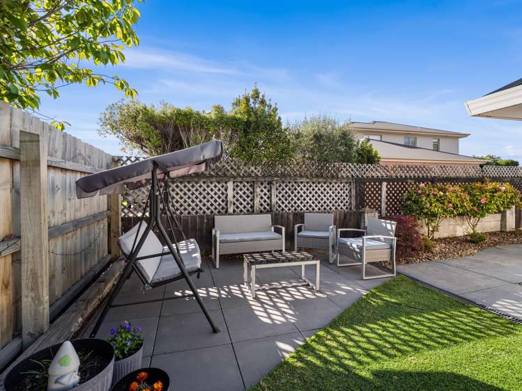 2/61 Laing Crescent Heathcote Valley_14