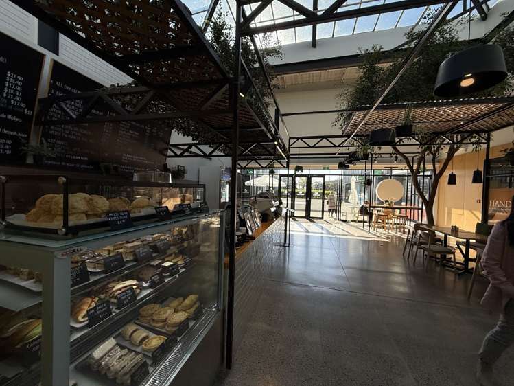 3 Akoranga Drive Northcote_8