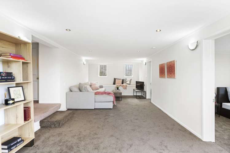 29 Crocombe Crescent Beach Haven_15