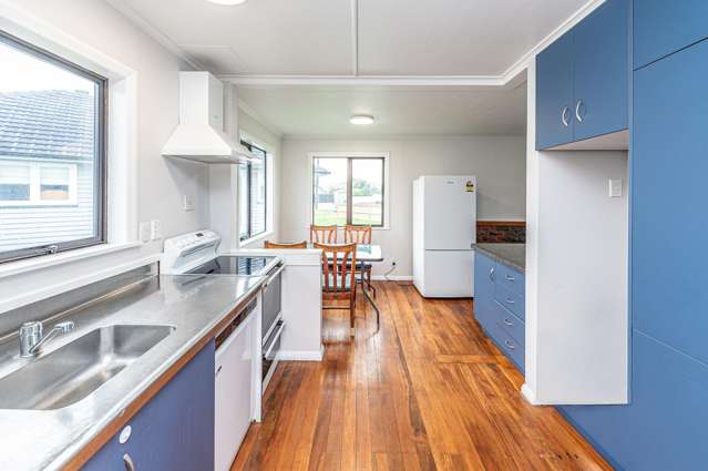 24 Selwyn Crescent College Estate_4