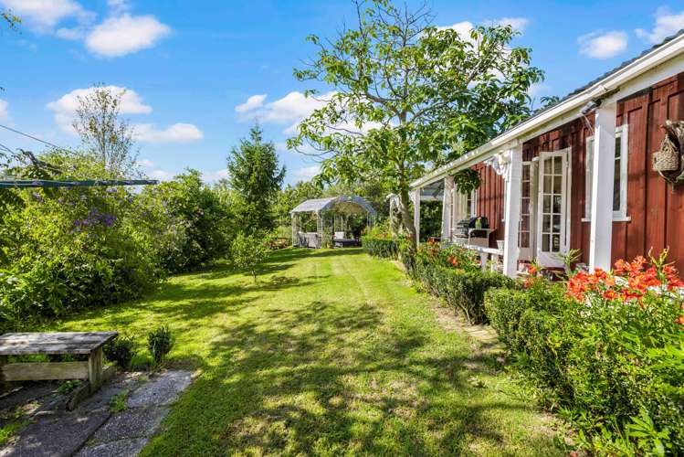 98 Hanham Road Kumeu_1