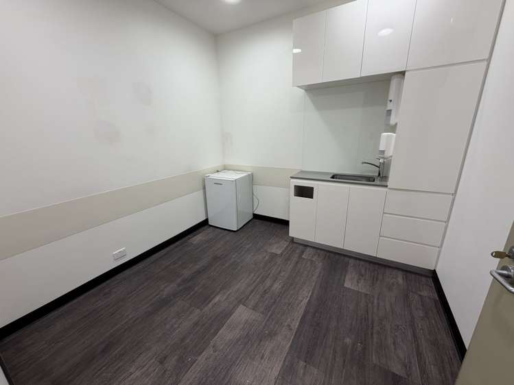 Tenancy 4/2 Picton Street Ponsonby_5