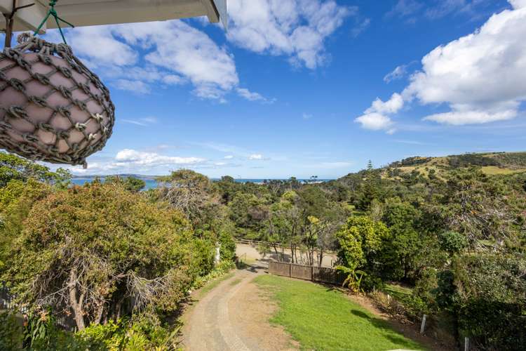 6569 Pouto Road Pouto_1