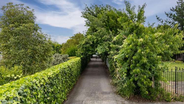 25B Clifton Avenue Carterton_17