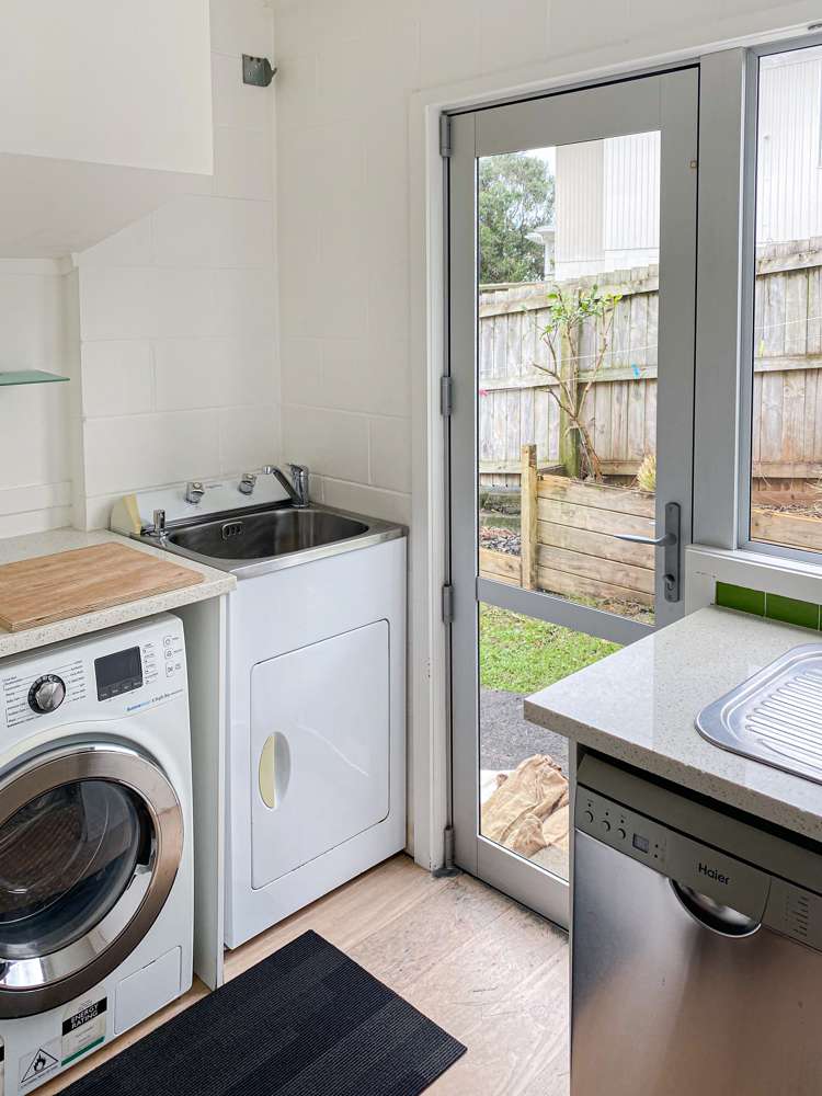 2/52 Fruitvale Road New Lynn_11