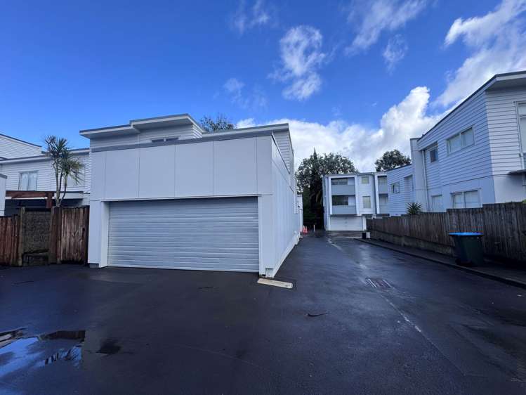 42/3 Wagener Place_2