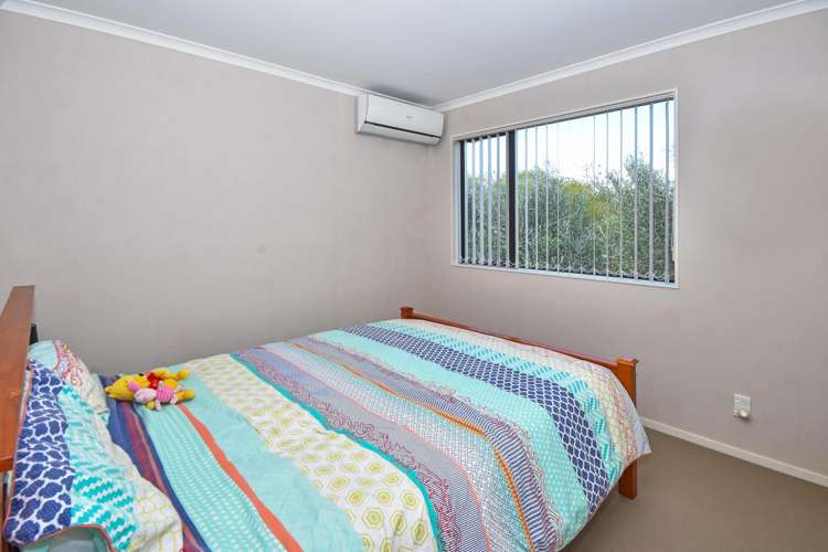 8 Ashkirk Place Wattle Downs_20