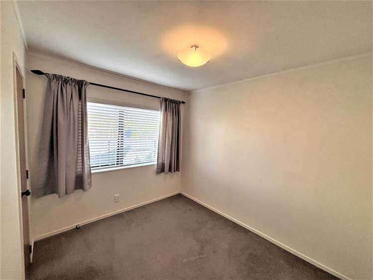 2/79 Mirrabooka Avenue Botany Downs_9