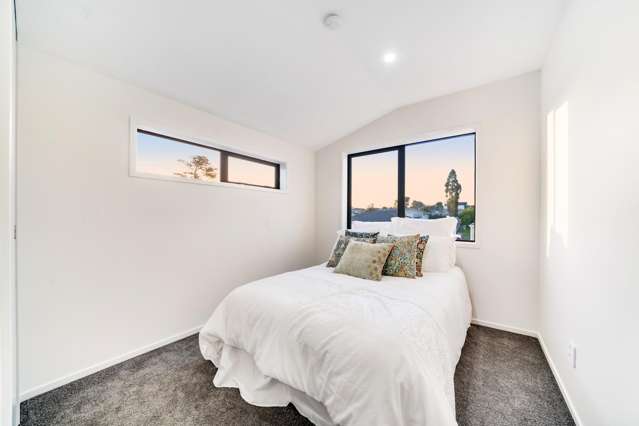 2/7 Gambare Place Wattle Downs_4