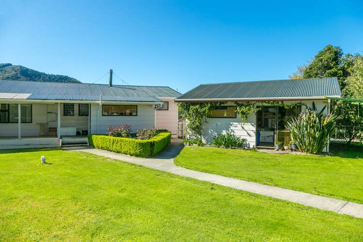 5804 Kenepuru Road Kenepuru Sound_12