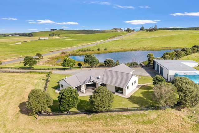 Coastal Lifestyle with Sheds to Spare