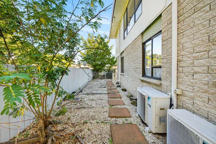 26 Flanders Avenue Onekawa_26